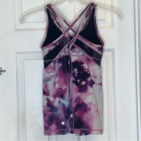 Lululemon Strap It Like Its Hot Tank Size 6 - Picture 2 of 9